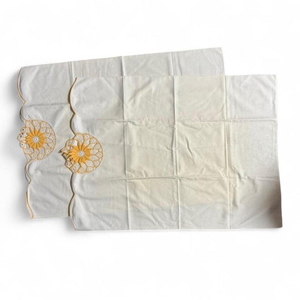 Set of 2 Queen Sized Vintage 70s white with yellow‎ embroidered pillowcases